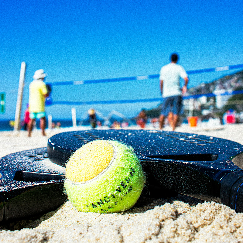 Beach tennis